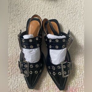 Ganni Buckle Ballet Flats - Black - Sleek and Versatile